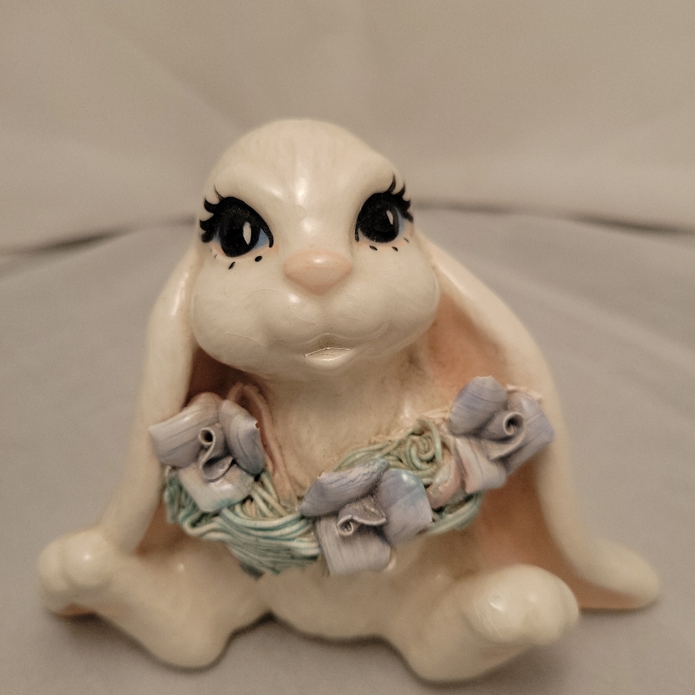 Vintage Dilley's FLOP ear bunny/easter figurine